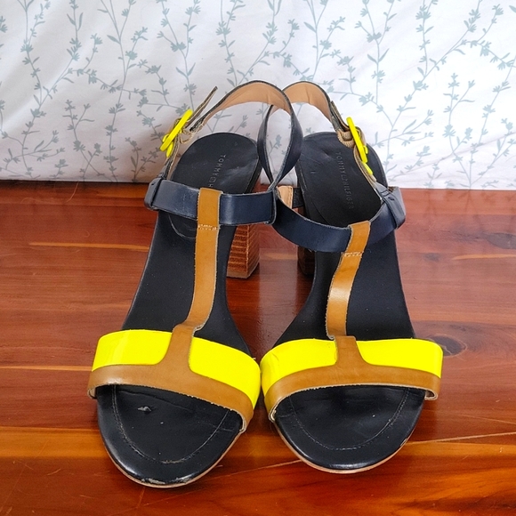 Tommy Hilfiger Blue and Yellow Heels Size 9M - Picture 2 of 7